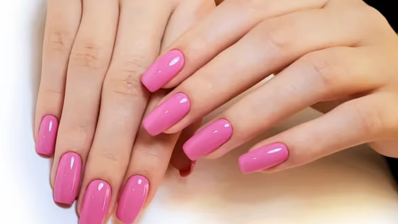 9 Nail Colors That Look Especially Good on Women Over 60, According to Manicurists